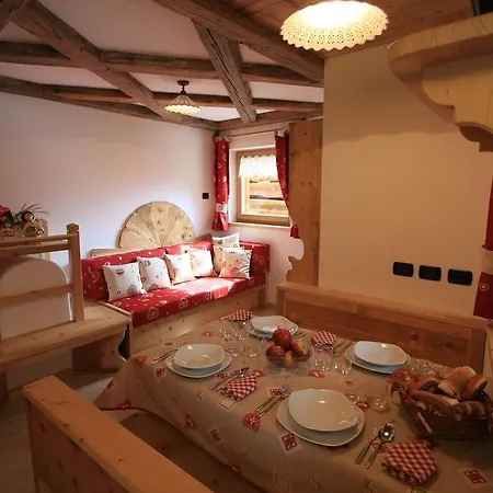 Chalet Pian Campitello di Fassa Zimmer foto